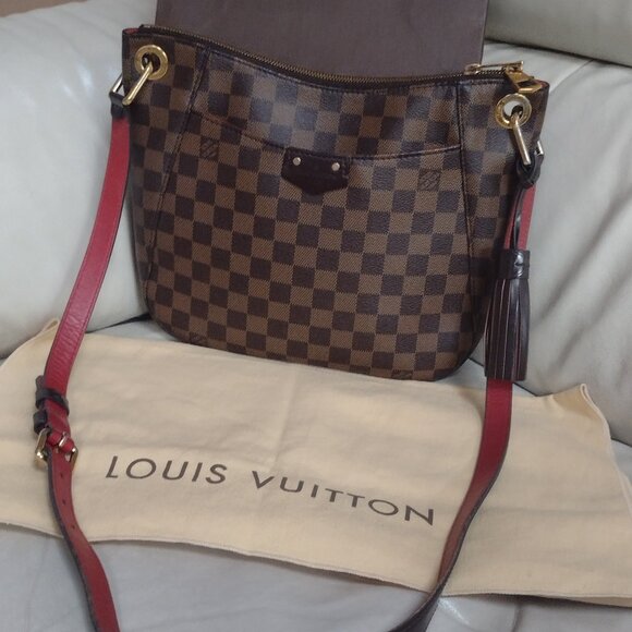 Beautiful Louis Vuitton South Bank Besace in de 🌹🌹 - Picture 2 of 15